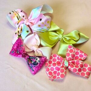 FINAL SALE PRICE 5 Piece Lot of Hair Clips/Bows
